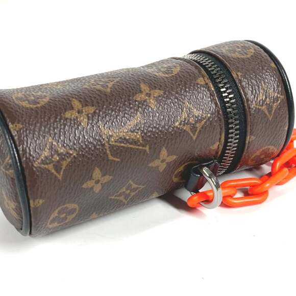 LOUIS VUITTON Brown Monogram Canvas Pouch - Picture 4 of 12